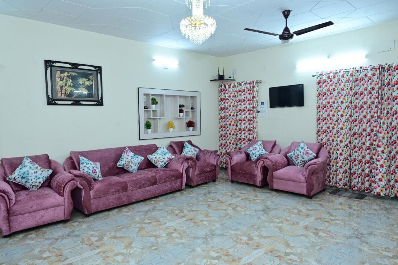 Dhairya'S Villa Home Away From Home Dzsammu Kültér fotó