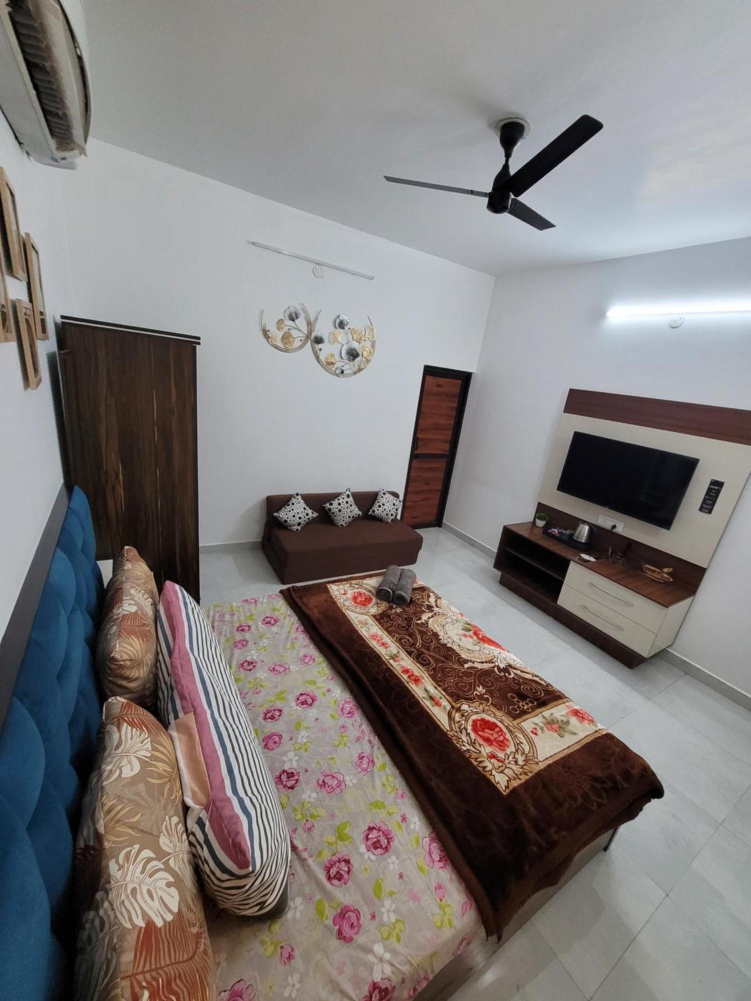 Dhairya'S Villa Home Away From Home Dzsammu Kültér fotó